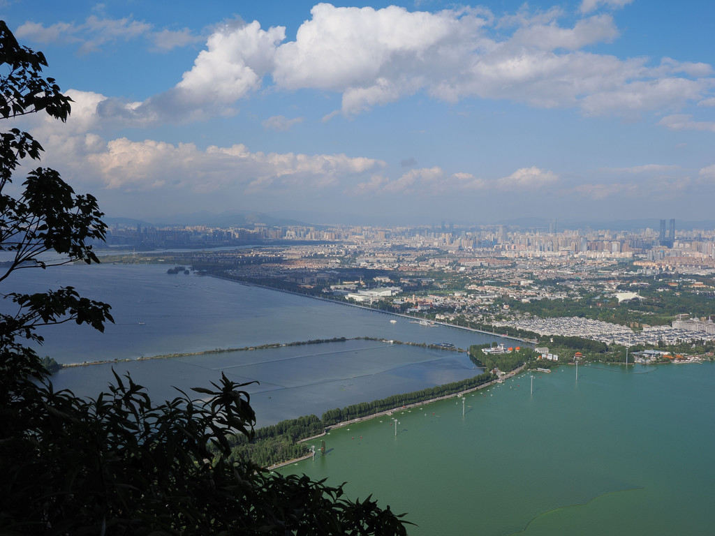 Longmen, Guandu District, Yunnan, Chine. 26 octobre 2025, 16:48.© Tobias Bührer 2025